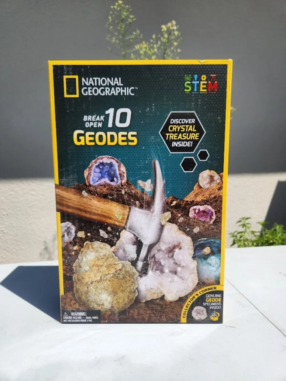 New National Geographic Break Open 10 Geodes Science Stem Kit Birthday Gift Geol